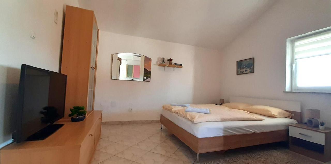 Apartments Hajl Veglia Exterior foto