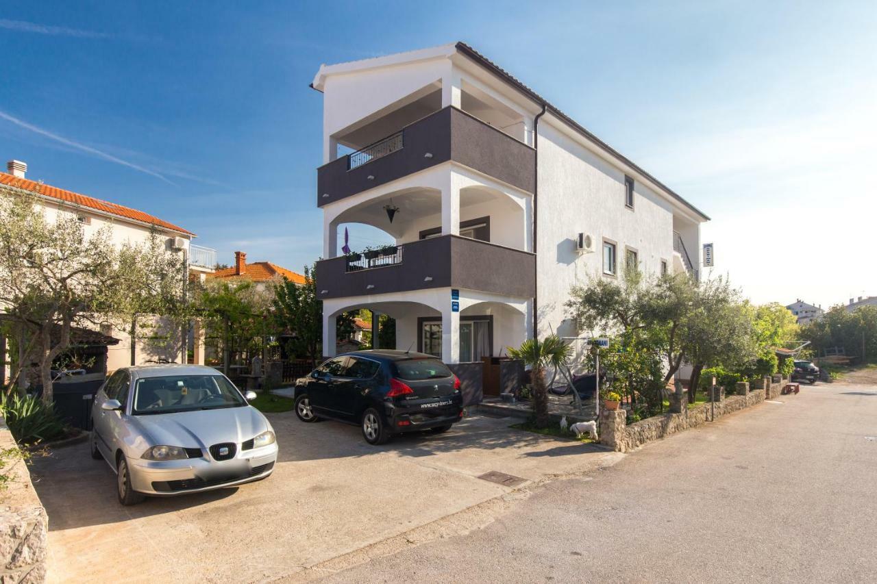 Apartments Hajl Veglia Exterior foto