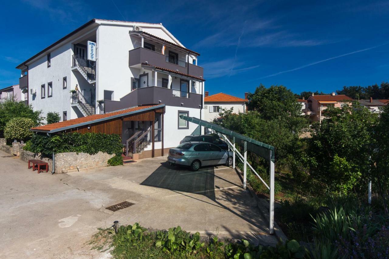 Apartments Hajl Veglia Exterior foto